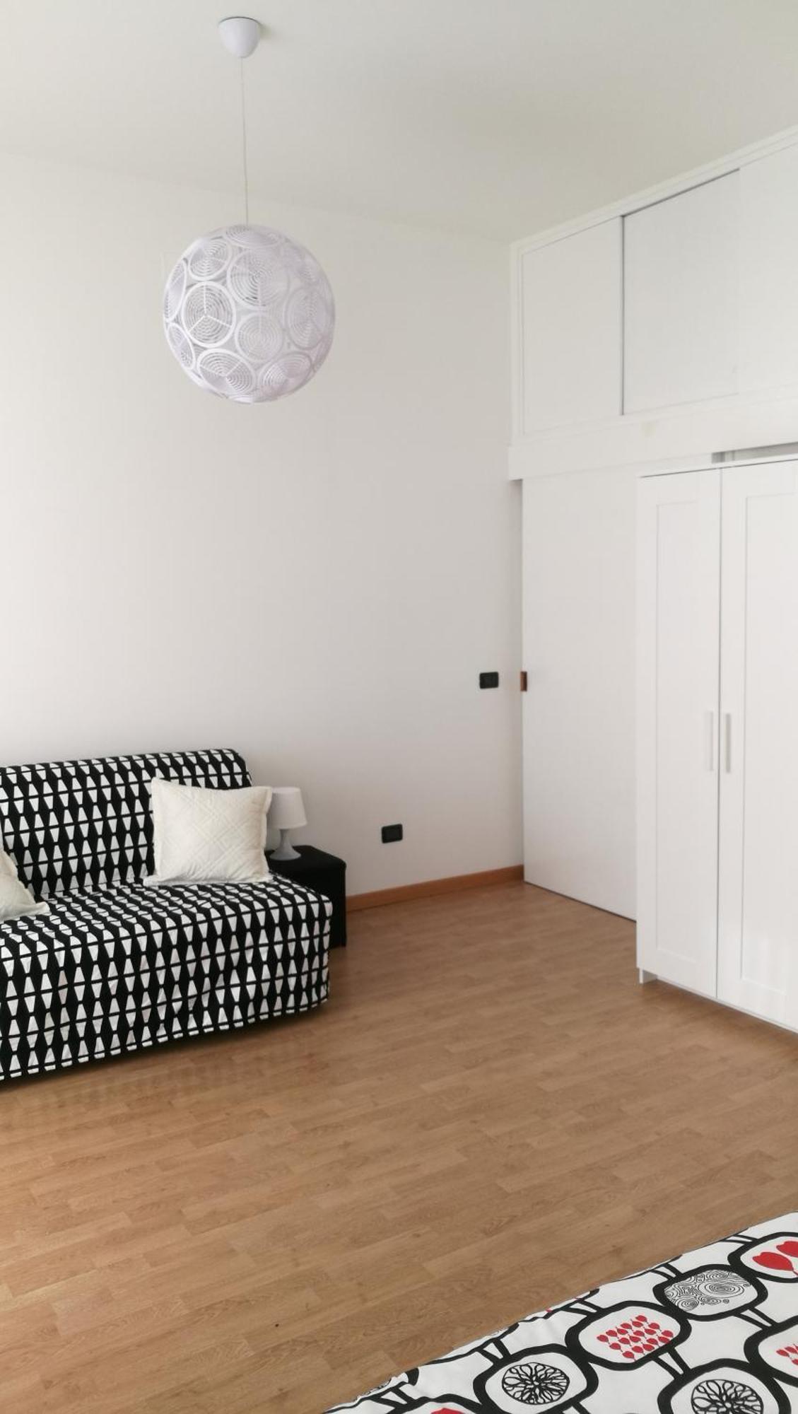 Appartement Monolocale Zona Loreto Mm1 Pasteur P1